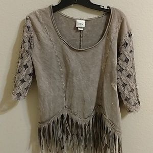 Daytrip from Buckle, fringe top,  lace sleeves